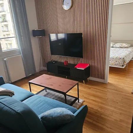 Apartment View Sur La Seine